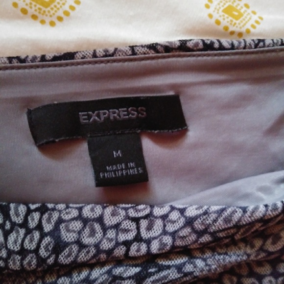 Express Gray and Black Floral Skirt - Picture 2 of 8